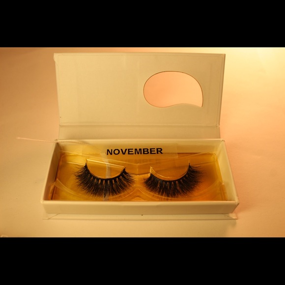 3D Mink Lashes - Picture 2 of 2